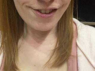 hornysisters onlyfans slut fingers her pussy