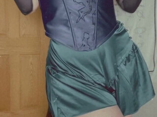 gingergoddesss onlyfans busty lady posing in fr