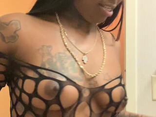 feedmeent_Are onlyfans Curly chick