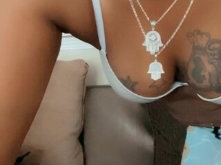 feedmeent onlyfans Flirty Chica