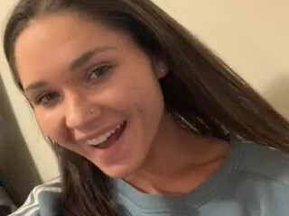 zoebloomxxx onlyfans black-haired beauty inimitably caresses herself