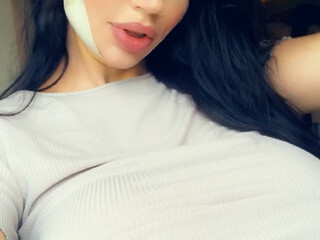 yvonne_bar onlyfans tender slim body