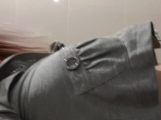 yasminscott onlyfans sexy chick masturbates shaved pussy