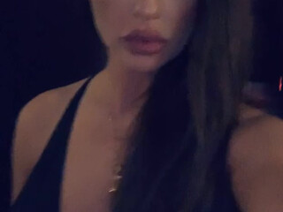 tiffanybrookes onlyfans passionate swimming