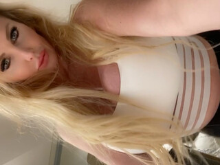 taylorwane69 onlyfans and her charms