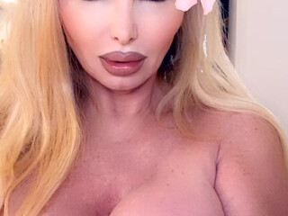 taylorwane69 onlyfans shows five incredible orgasms