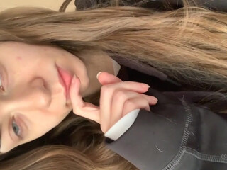 tali_dovahkiin onlyfans shy babe fucks her cunt with a sex toy