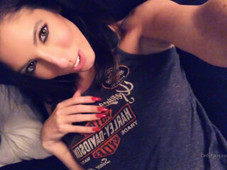 officialdavafoxx onlyfans great figure