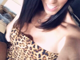 officialdavafoxx onlyfans plump bitch creases her boobs