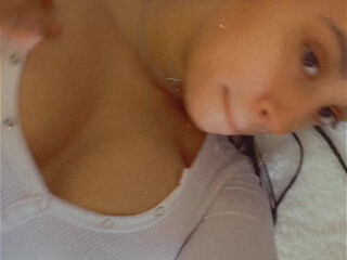 g0ldenariana onlyfans Negro blonde