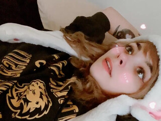 envyanne onlyfans Dark-haired Yana