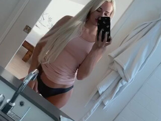 elsadreamjean onlyfans Fantastic blonde