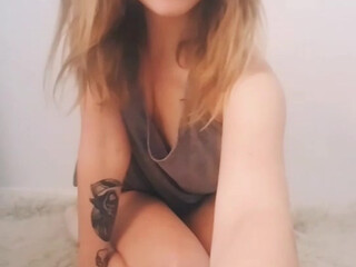 envyanne onlyfans black haired babe puts big tits