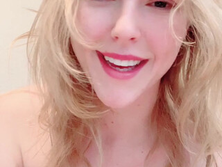 ellanovaxxx onlyfans cute passion fucks shaved cunt