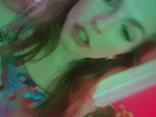 ellanovaxxx onlyfans bitch