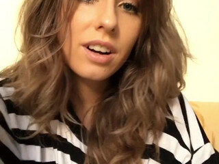 daphnedare onlyfans slut fucks the cap with his fingers