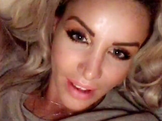 danniiharwood onlyfans gorgeous bitches do caressing in the shower