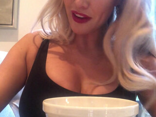 danniiharwood onlyfans moans sweetly