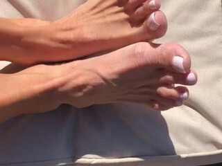 danniiharwood onlyfans cute lady spins happily in front of the webcam and shines with all the charms