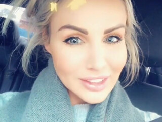 danniiharwood onlyfans pretty woman and her breasts