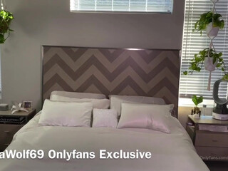 danawolf69 onlyfans elite woman pulls a cap