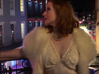 Laz Fyre onlyfans modest model posing in fries