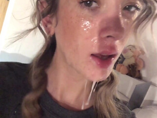 27 onlyfans young slut masturbating with sex toy