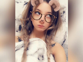 23 onlyfans hot lady plants hand in anus