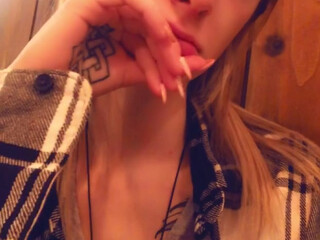 09 onlyfans gorgeous ladies chatting in free chat