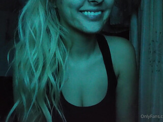 xbabyjox onlyfans busty babe deep sucking dick