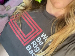 saintkatelyn onlyfans busty blonde shows off snatch