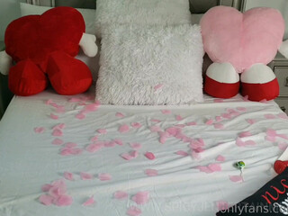 spicyj onlyfans hot babe gives off huge ass