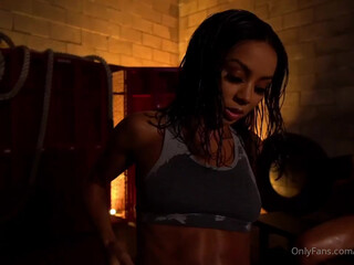 headdoctort onlyfans girl with a beautiful body performs a striptease