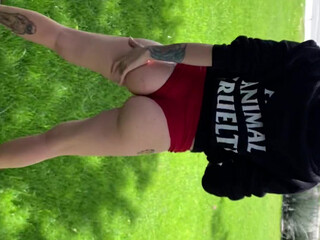 braceybella onlyfans sweet babe masturbates on the bed