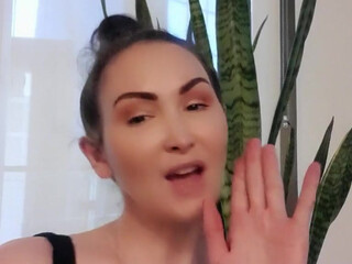 yasminscott onlyfans slim bitch jerks off with sex toys