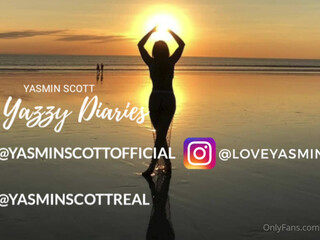 yasminscott onlyfans significant slut caresses sex lips