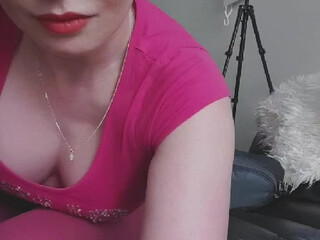 yasminscott onlyfans Busty doll