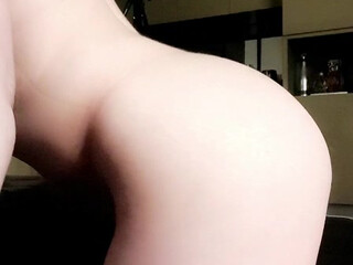 yasminscott onlyfans busty amateur dildo