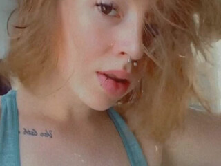 gingergoddesss onlyfans crazy chick demonstrates sexy body