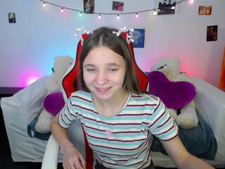 lucky_leslie appetizing babe lifts her legs