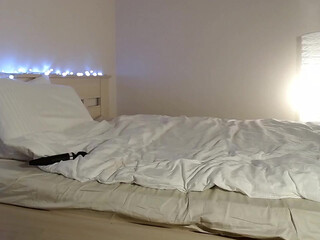 bigorgasm4me beauty fucks her holes with dildos