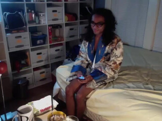 mike_oxweld juicy girls teasing shaved pussies