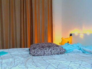 elissbaby babe sat hard masturbating pussy