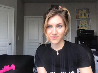 blondelovetoy delightful chick fucks herself hard