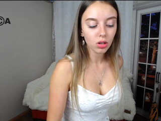 molly_so young lady in stockings fucks pussy