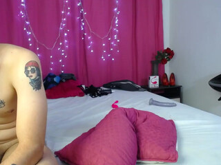 milky_shake impressive babe dancing striptease