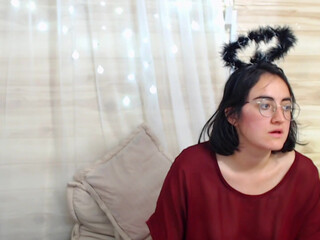 math_n_merry_hot pretty woman with perfect figure shows her skills on a pole