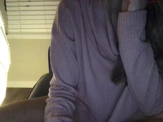 hazelbby98 lustful brunette girl gets her pussy fucked