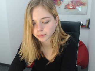 blonde_andcute wet hairy pussy