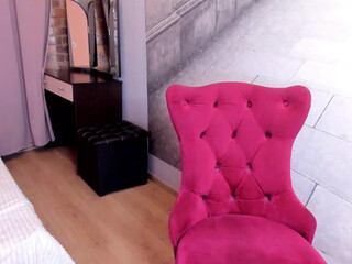 ashley_keat pounding her pussy with a big dildo